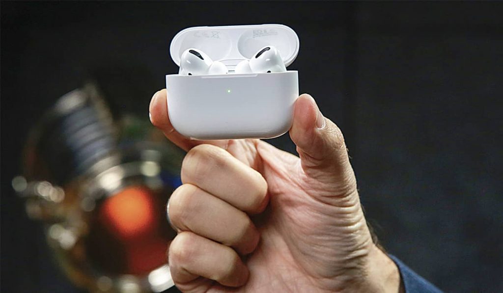 AirPods Flashing Orange