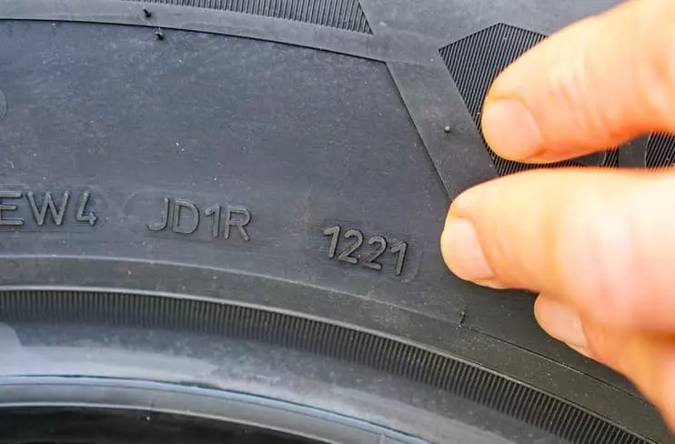 date code on tires with DOT number