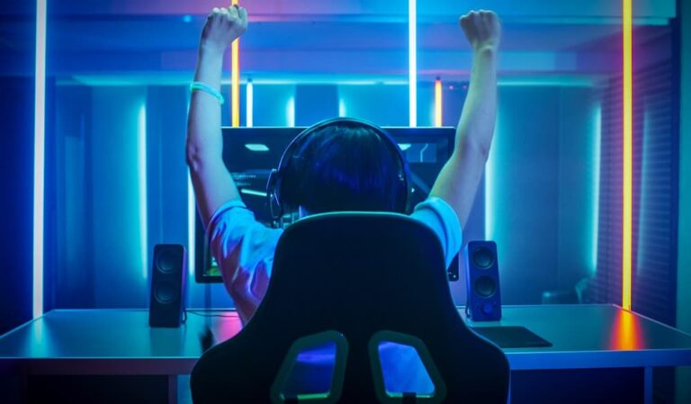 How to Spot a Gamer – 10 Signature Traits